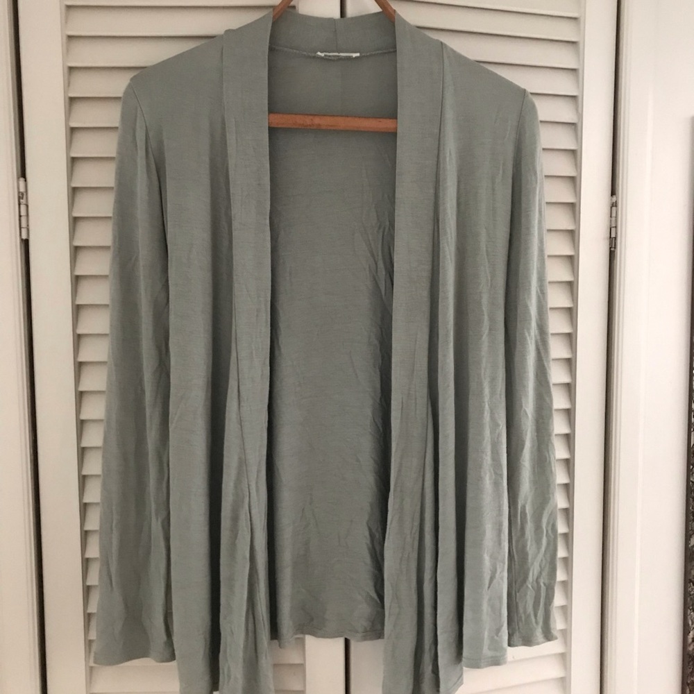 Women’s Olive Green Cardigan Size Small Lightweight Cardigan Layer